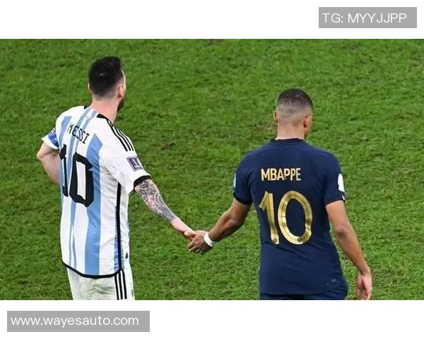 足球场上的霸主 谁敢与他争锋 成就无人可敌的传奇 足球场上的霸主 谁敢与他争锋 成就无人可敌的传奇