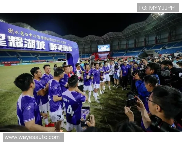 从足球球星经典话语看拼搏精神与团队合作的重要价值 从足球球星经典话语看拼搏精神与团队合作的重要价值