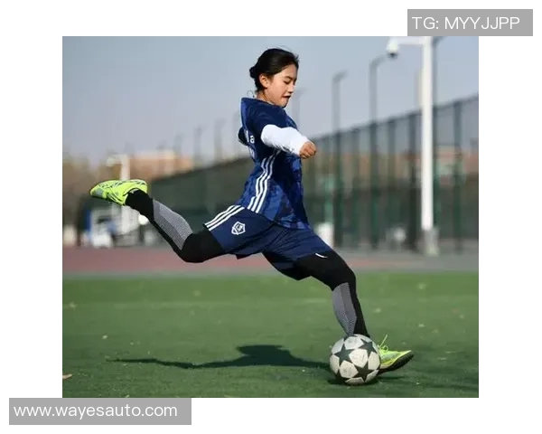 全球最帅足球女球星集锦 颜值与实力并存的绿茵天使